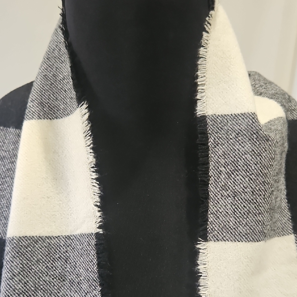 Summer & Rose Black and White Plaid Scarf / Shawl - Picture 3 of 6